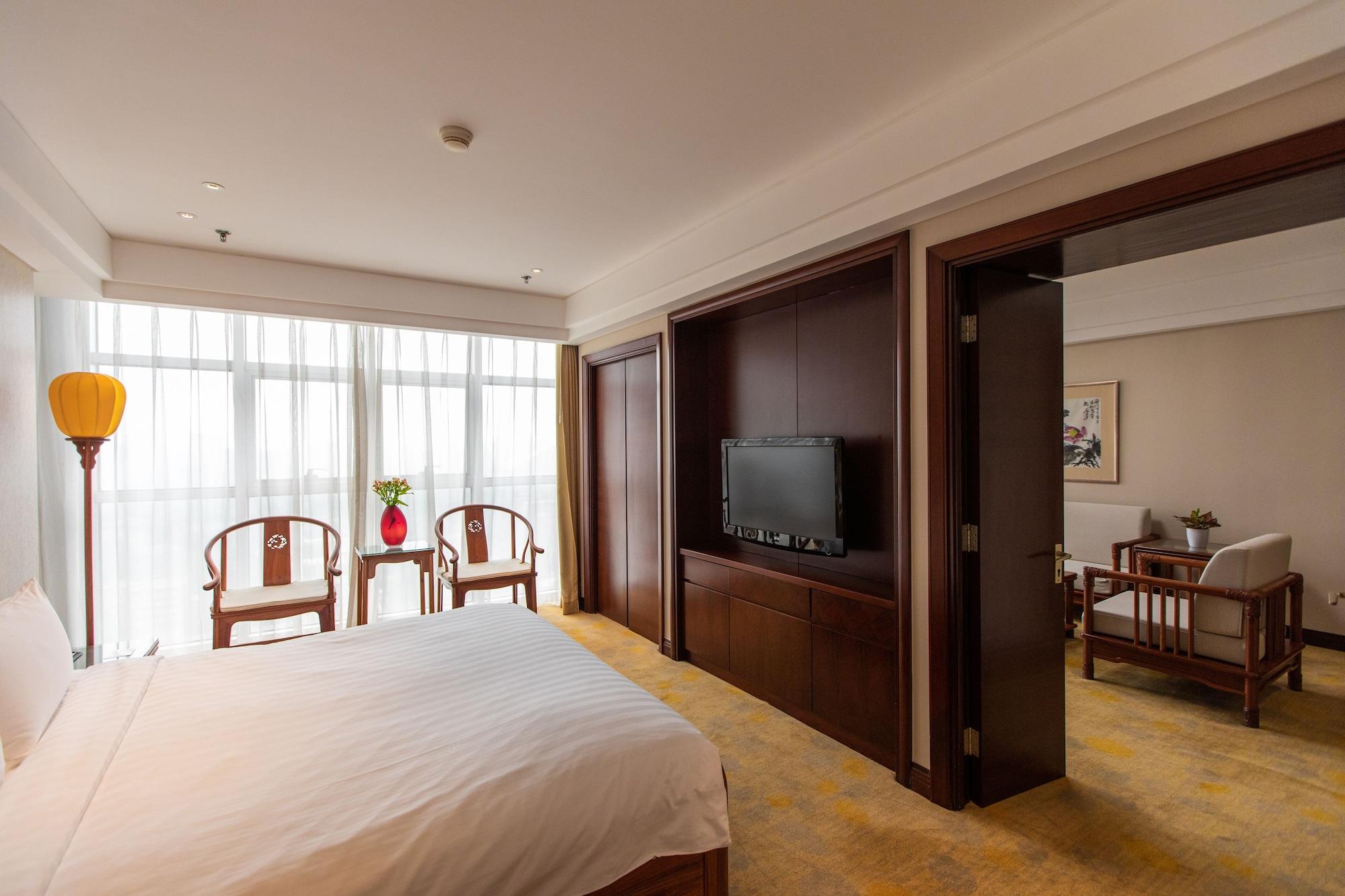 Broadcasting Tower Hotel 4*