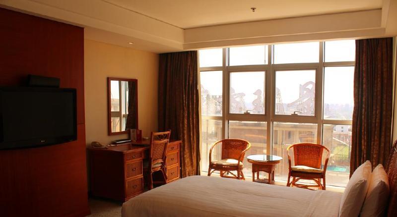 Broadcasting Tower Hotel 4*